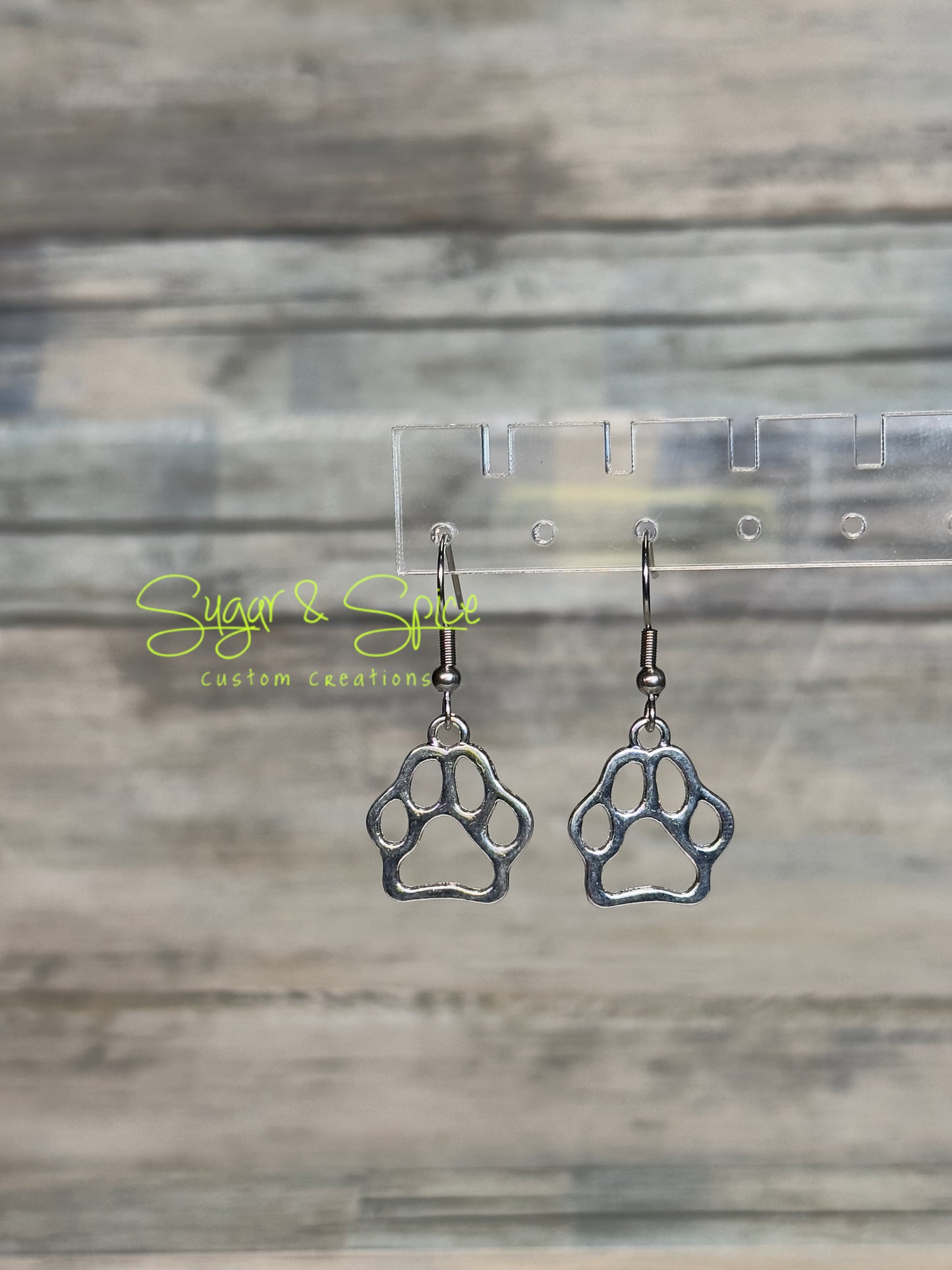 Hollow Paw Print Earrings